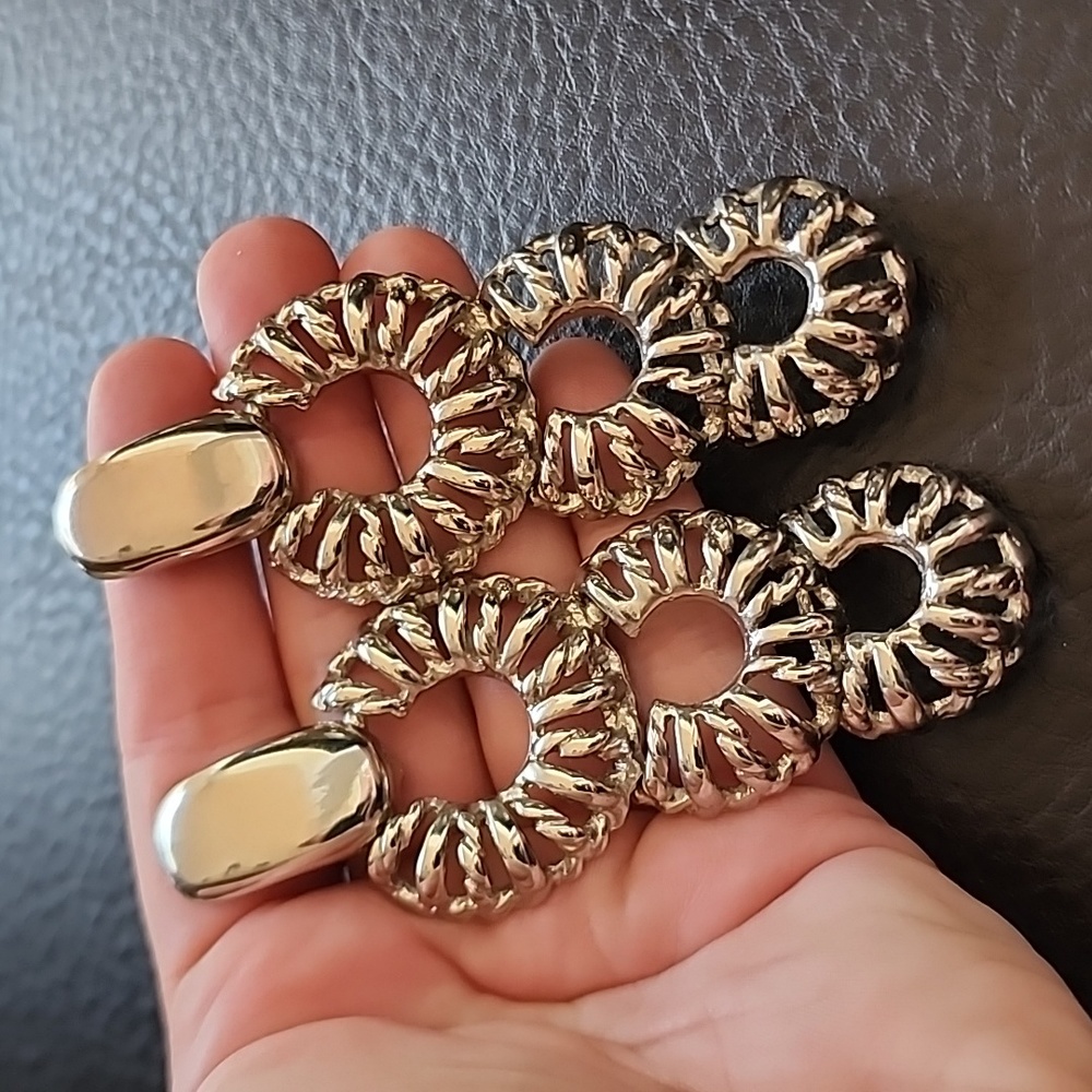 Asymmetry clip on earrings - Picture 2 of 8